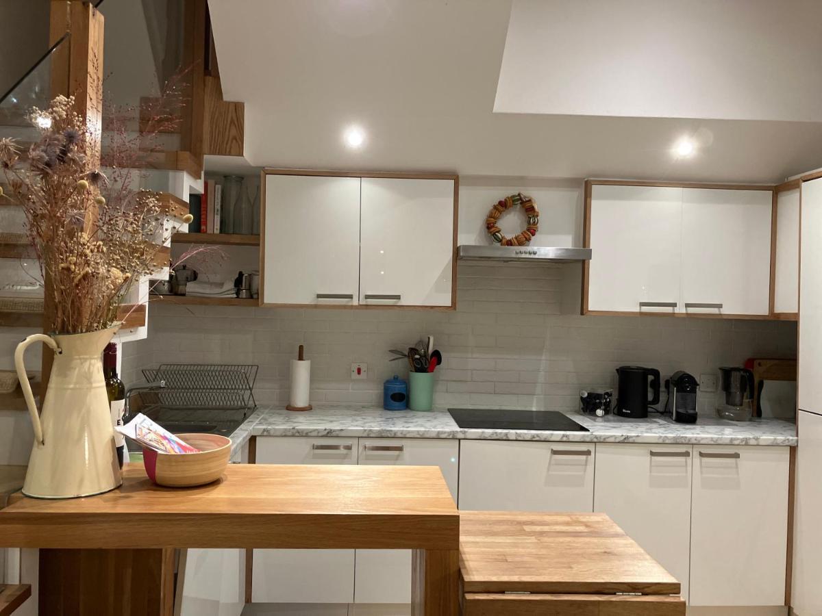 Luxury 3-Bedroom Townhouse In Hackney Londra Exterior foto